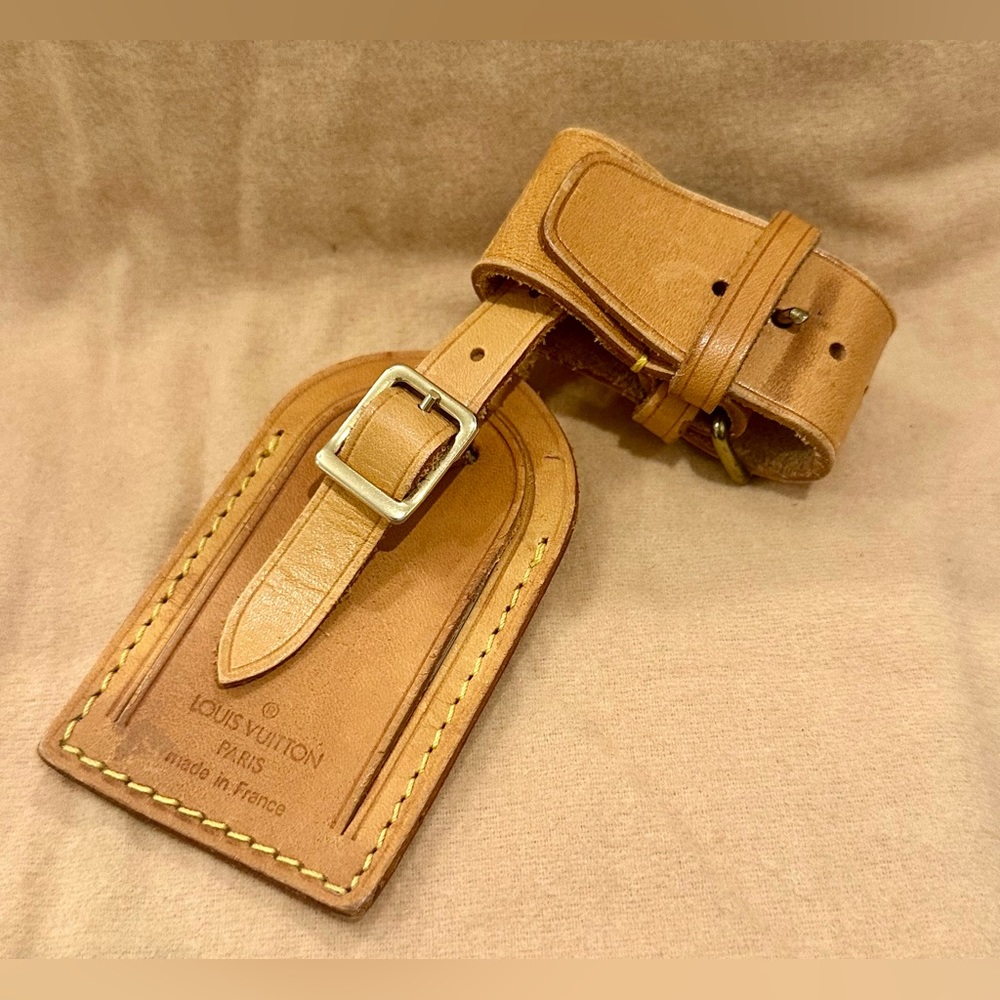 Louis Vuitton Vachetta Luggage Tag And Poignet Set